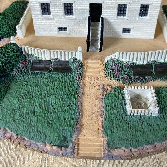 Danbury Mint lighthouse figurine, Old Point Loma. collectible. Great gift idea. - Picture 3 of 6